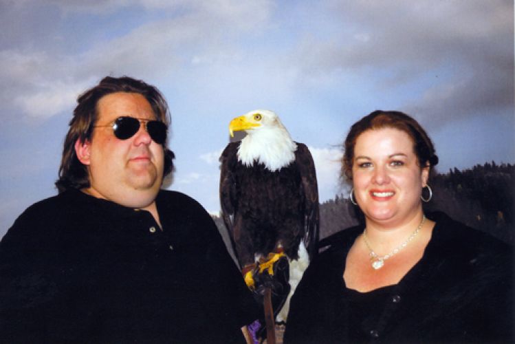 Joey-and-Jennifer-with-Bald-Eagle-at-Gathering-of-Nations-2008 