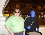 Joey-with-Blue-Man-Group-at-Venetian-in-Las-Vegas-2008 