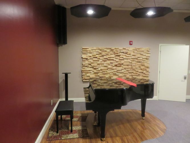 Piano room at studio 4